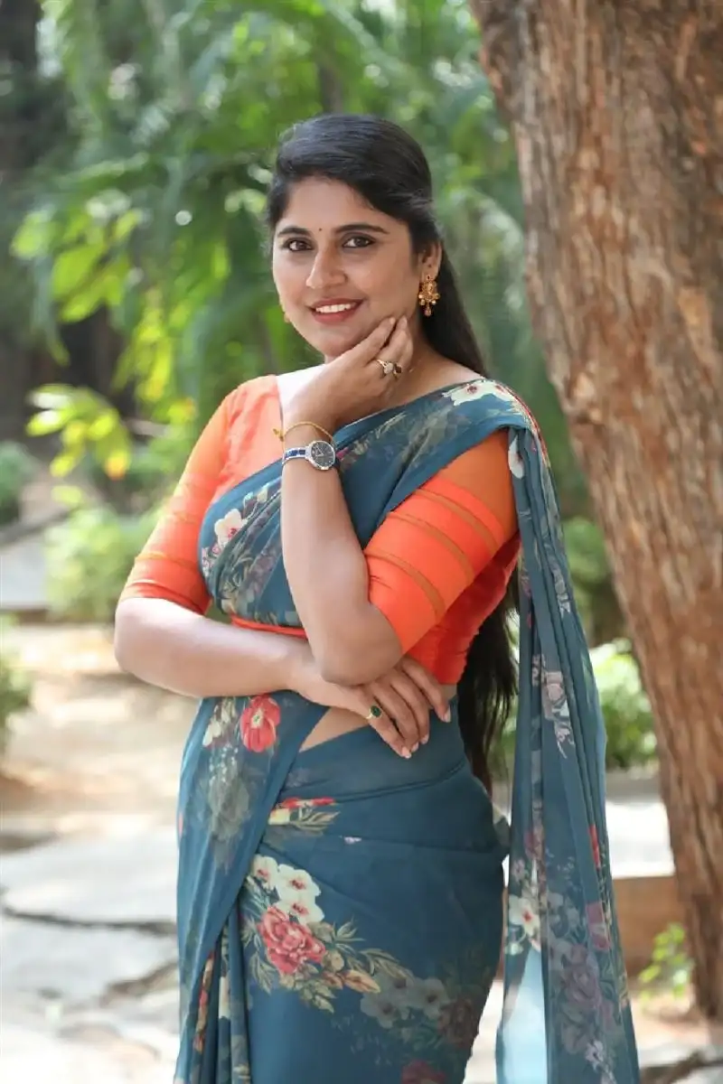 SONIA CHOWDARY STILLS IN SOUTH INDIAN BLUE SAREE 20